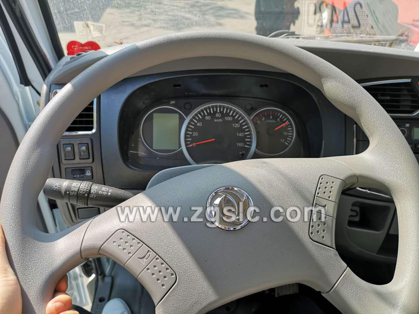 东风小多利卡爆破器材运输车(国五)