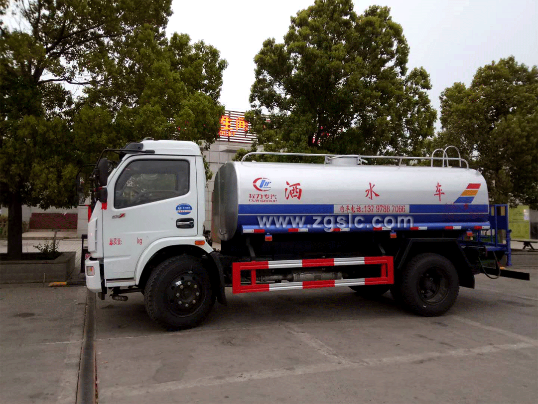 湖北程力教您如何选购洒水车